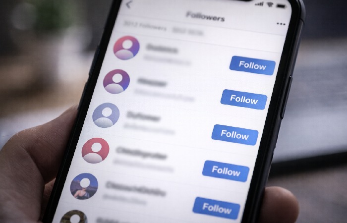 Instagram profile with inactive or generic follower accounts